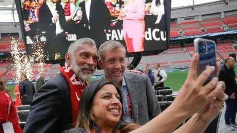 滕哈格强调：球队现状不达标，亟需提升！