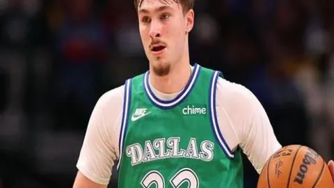 “曼联备战世界杯大揭秘：22名球员蓄势待发，三名球星争夺附加赛资格！”